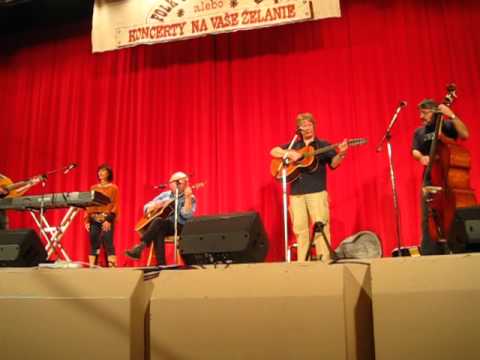 Nezmaři s Mikim Ryvolom - Září