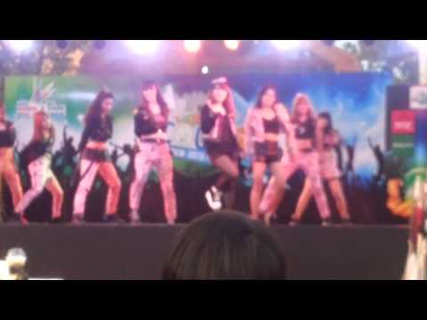 130713 ESTRANEO COVER SNSD AT RAMA 2 PARK