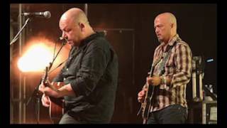 Song Review: Pixies - &quot;Um Chagga Lagga&quot;