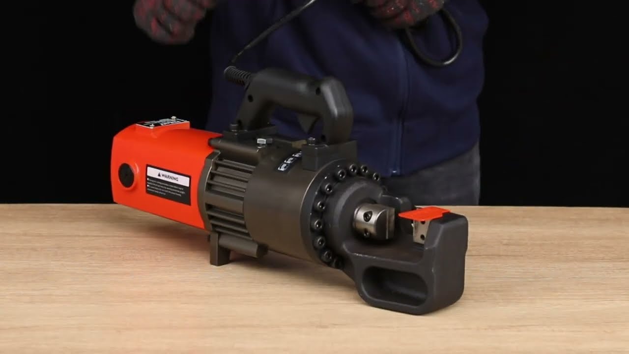 PC-40 electro-hydraulic rebar cutter cutting rebar video