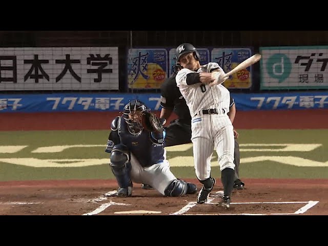 【1回裏】初回から試合が動く!! マリーンズ・荻野貴司の先頭打者ホームラン!! 2021年10月6日 千葉ロッテマリーンズ 対 埼玉西武ライオンズ