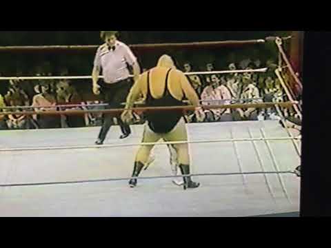 King Kong Bundy vs Ron Hutchinson - November 16, 1985