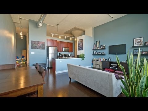 Rent a bright, stylish loft in a transit-friendly location