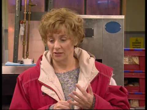 Dinnerladies - Series 2 - Episode 6 - Part 1