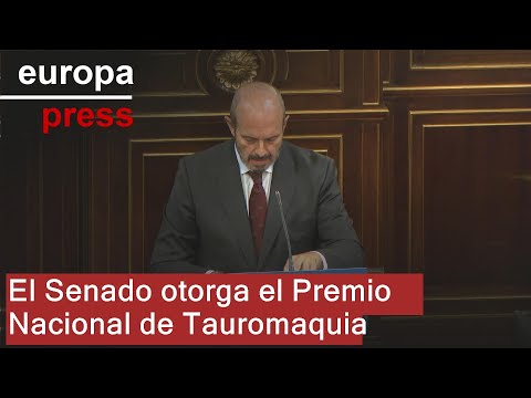 Albert Serra tras recoger el Premio Nacional de Tauromaquia