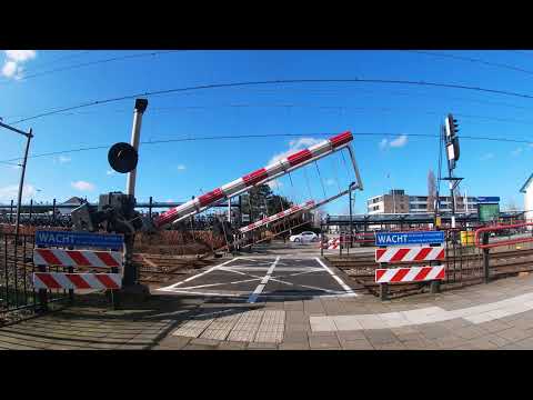 Spoorwegovergang Nijkerk // Dutch Railroad Crossing