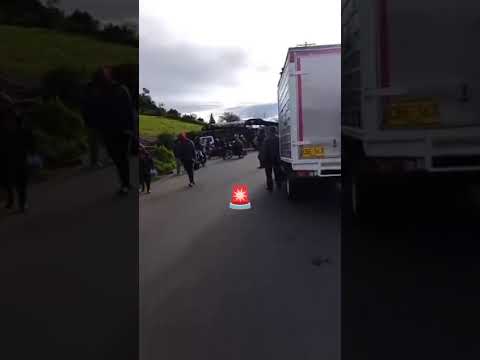 🚫 ¡Bloqueo en Túquerres! Vía a Ipiales y Tumaco cerrada.