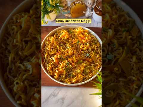 Spicy schezwan Maggi recipe | Trending Maggi recipe #ytviral #subscribe #maggi
