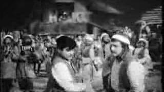 Yeh Desh Hai Veer Jawanon Kaa - YouTube