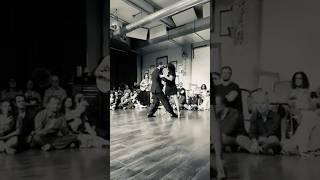 Gianpiero y Lorena -“DICETENCELLO VUJE”- #tango#art#dance#live#love#show#guitar#music#shorts#duet