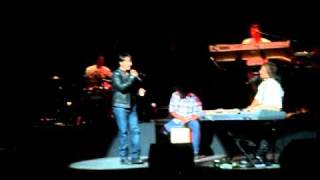 Aunque Duela Aceptarlo Noel Schajris en vivo con Luis Fonsi