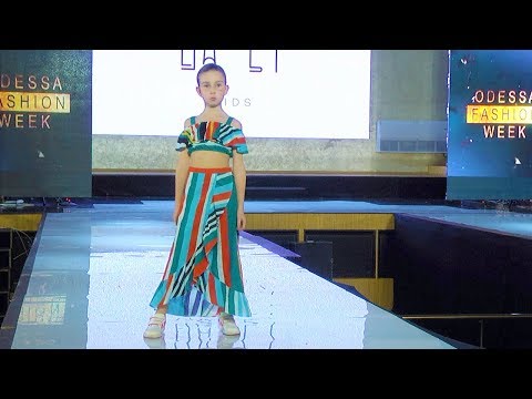DA-LI | Fall Winter 2019/2020 Full Fashion Show | Exclusive