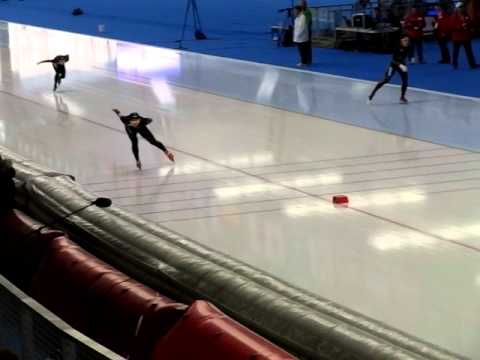 Takagi vs Hozumi in 1500m@ WM2011 Inzell