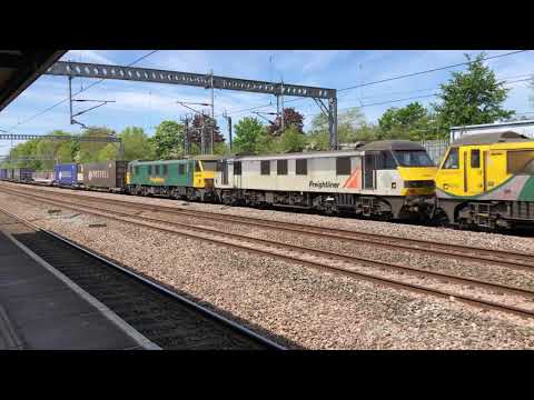90042+90045+90048+90041 4M27 Coatbridge to Daventry