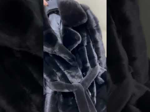 Шуба из меха норки с английским воротником