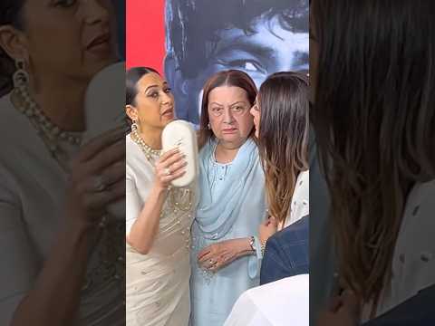 Karishma Kapoor Kareena Kapoor Khan With Thier Mother Babita Kapoor And Father Randhir Kapoor