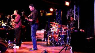 Rudresh MAHANTHAPPA'S "SAMDHI"  le 22 octobre 2011 Toulouse "jazz sur son 31" 003.AVI