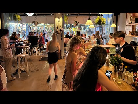 A Night Out in VARNA, BULGARIA 🇧🇬 | Summer Nightlife in Varna on the Main Boulevard