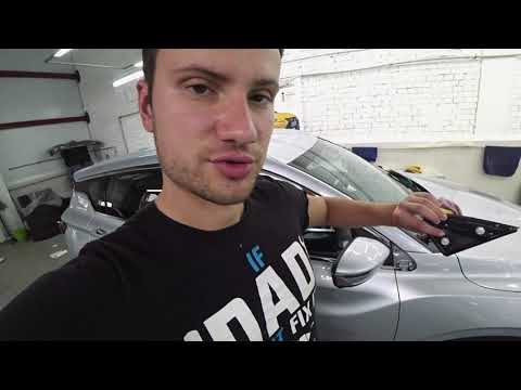 Снятие молдинга зеркала Geely Coolray. Как снять треугольник бокового зеркала. Демонтаж накладки