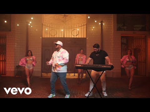 Os Barões da Pisadinha - Diferente dos Iguais (Clipe Oficial)