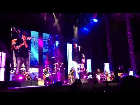 Christina Perri feat. Jason Mraz ~ Distance