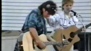 Early Indigo Girls, Decatur On The Square 05-09-1987 Part 02/14