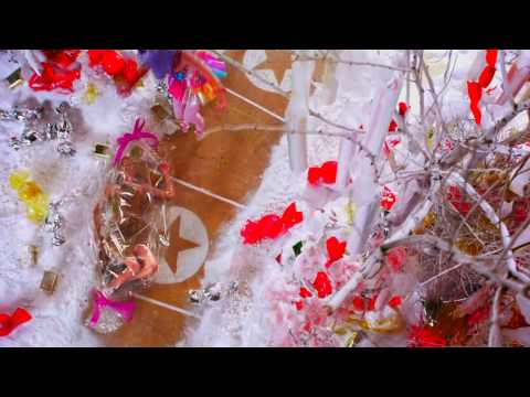 Katy Perry ft. Snoop Dogg "California Gurls" Official Music Video HD