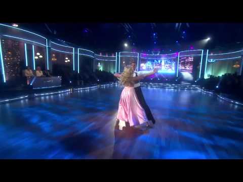 Samir Badran, Anders Öfvergård och Johannes Brost uppträder under finalen - Let’s Dance (TV4)