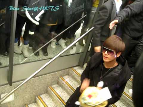 SS501-KyuJong and Young Saeng at HK Airport 070111