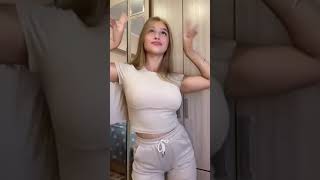 EM SEU  QUARTO FAZENDO COLOGRAFIA #short#linda#maravilhosa #youtube