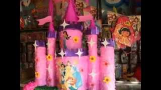 preview picture of video 'Piñata de castillo'