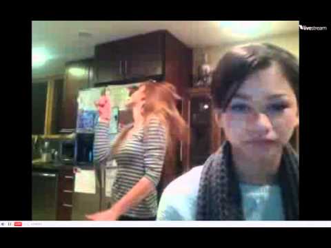 Bella Thorne & Zendaya dancing to Ke$ha's "Blow" during a livechat