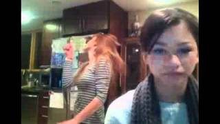 Bella Thorne &amp; Zendaya dancing to Ke$ha&#39;s &quot;Blow&quot; during a livechat