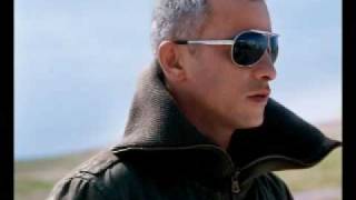 L&#39;uomo che guardava le nuvole