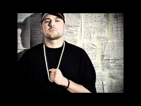 kool savas feat. moe mitchell - sky is the limit.