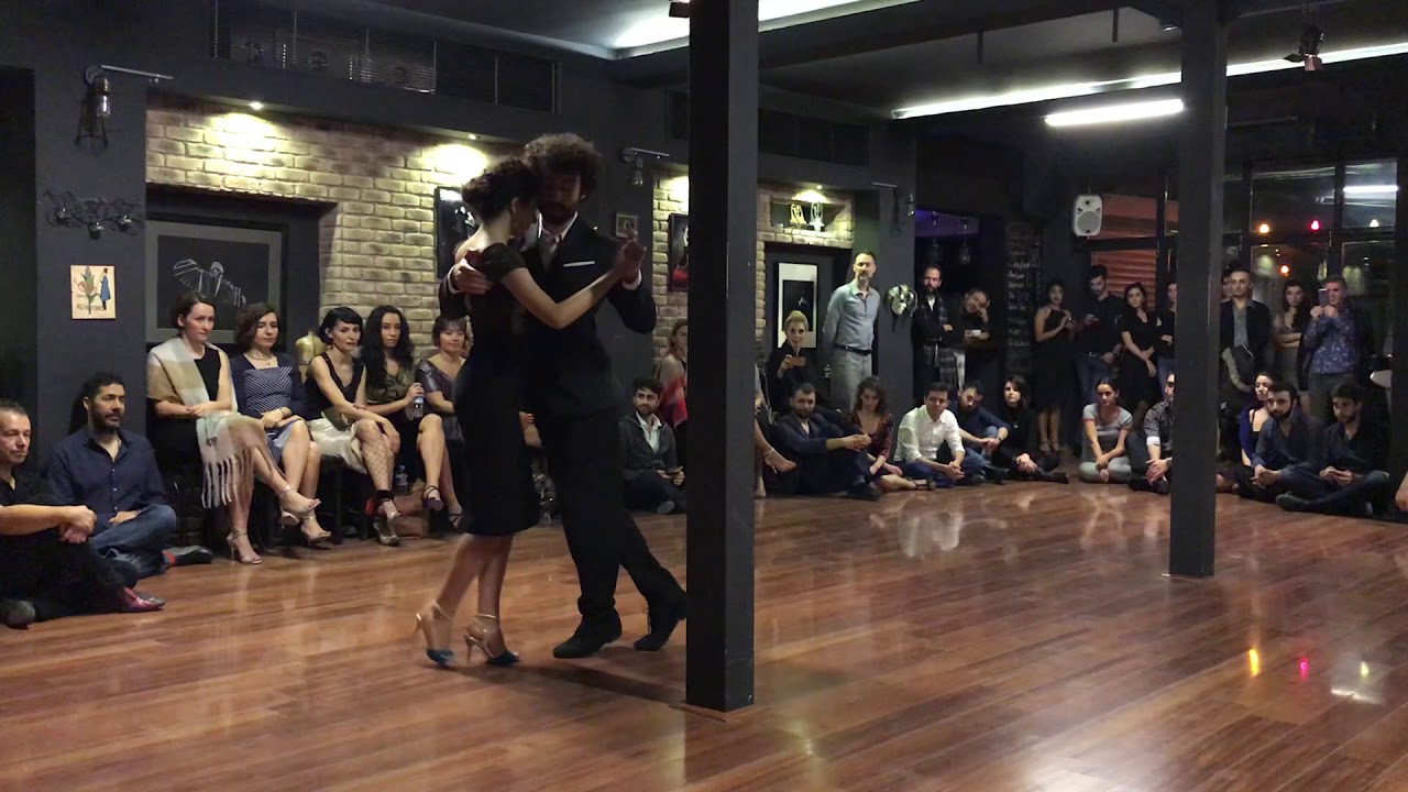 Video thumbnail for Recep Turgut & Berfin Şimşek @MilongaFriends 3/3