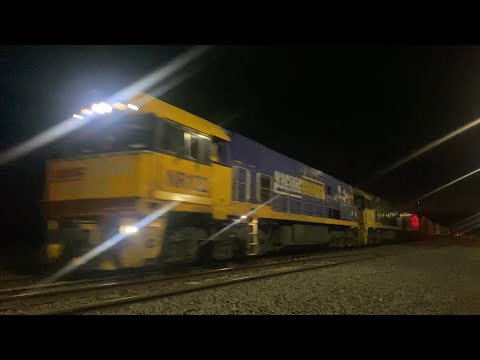 1MP5 Pacific National container train with NR122 NR11 NR101 at Gheringhap headed for Perth23/3/2025