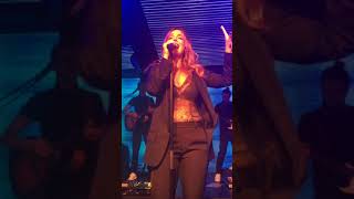 Louise - Arms Around The World, Intimate &amp; Live