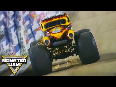 Maximum Destruction vs Blacksmith | World Finals 2004 Racing Semi-Finals | Monster Jam