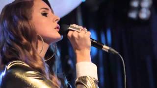 Lana Del Rey performs Blue Jeans live at The Scala Club [Lanaboards.com exclusive]