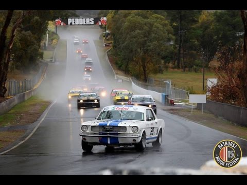 HISTORIC TOURING CARS - RACE 1 MT PANORAMA BATHURST 2015