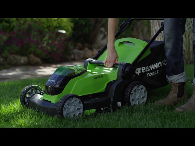 Vídeo relacionado con Greenworks Tools Cuchilla de repuesto original de 41 cm (2920207) para cortadoras de césped inalámbricas Greenworks G40LM41 y G24X2LM41