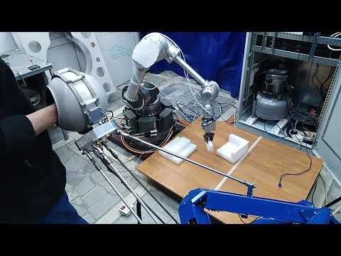 Интерактивное управление прототипом манипулятора от специализированного джойстика-сферы ссылка на YouTube Video sphere-joystick manipulation of prototype