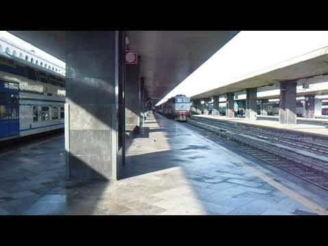 E656.080 in partenza con l' IC 727 "Archimede" Roma Termini - Siracusa/Palermo Centrale