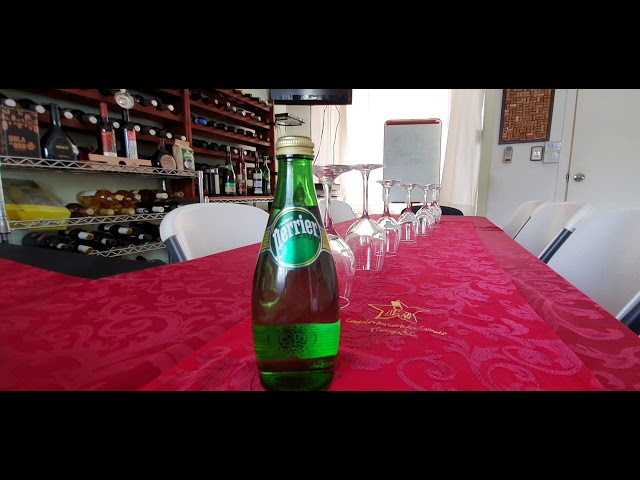 Vídeo relacionado con PERRIER Agua Mineral Natural con Gas, 4 packs 6 x 50cl, 24 botellas