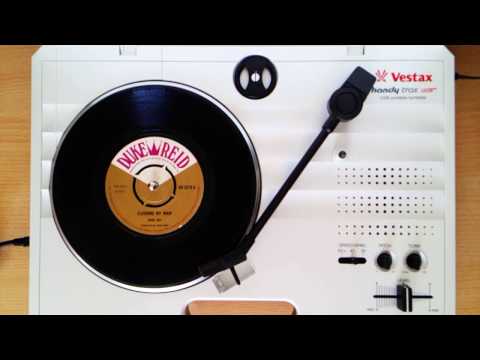 HUGH ROY - FLASHING MY WHIP