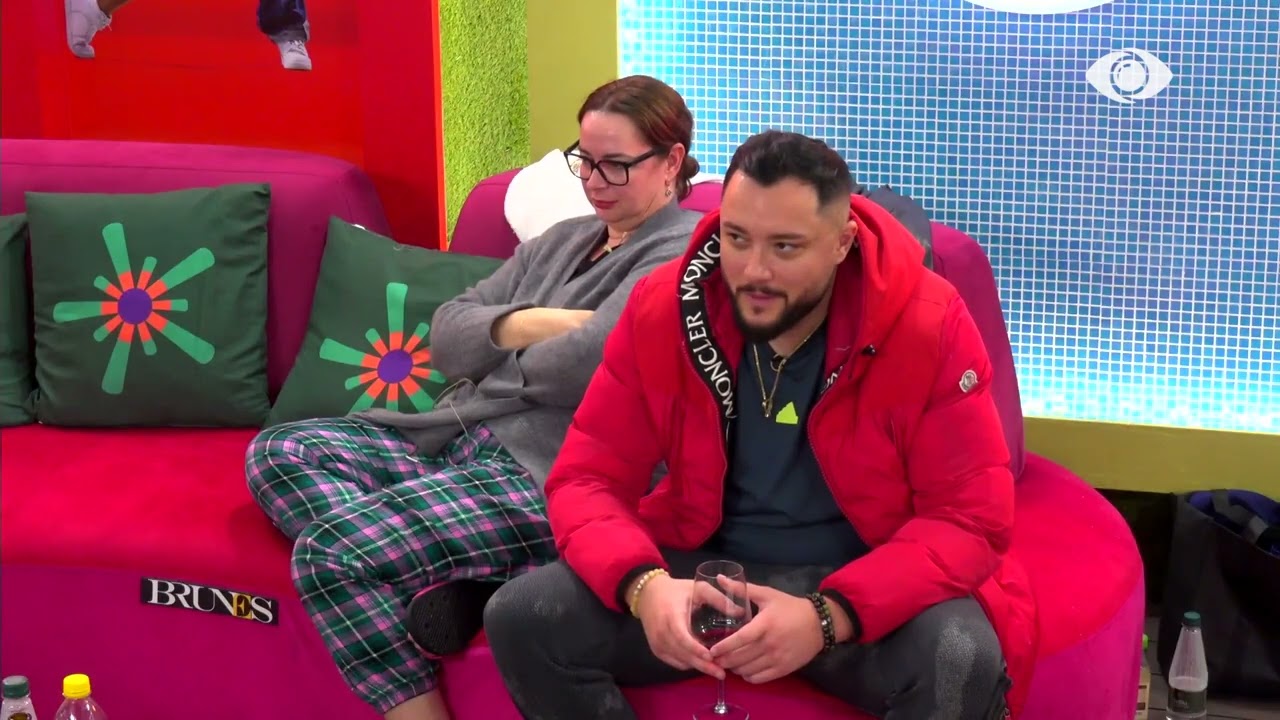 “Mos më dil para mua sepse ta tregoj qejfin”/ Egla përplaset me Silvin: Kokë qyp, spiun…