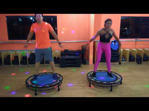 Ela se Joga - Dennis. Feat Mc Mavin