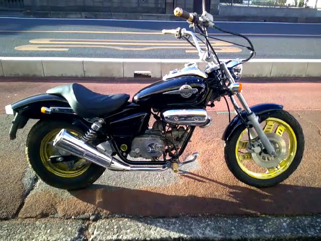 マグナ50/ホンダ 4サイクルエンジン 4速ギヤ アップハンドル カスタム