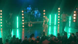 Lindsay Ell Mint C2C 2018